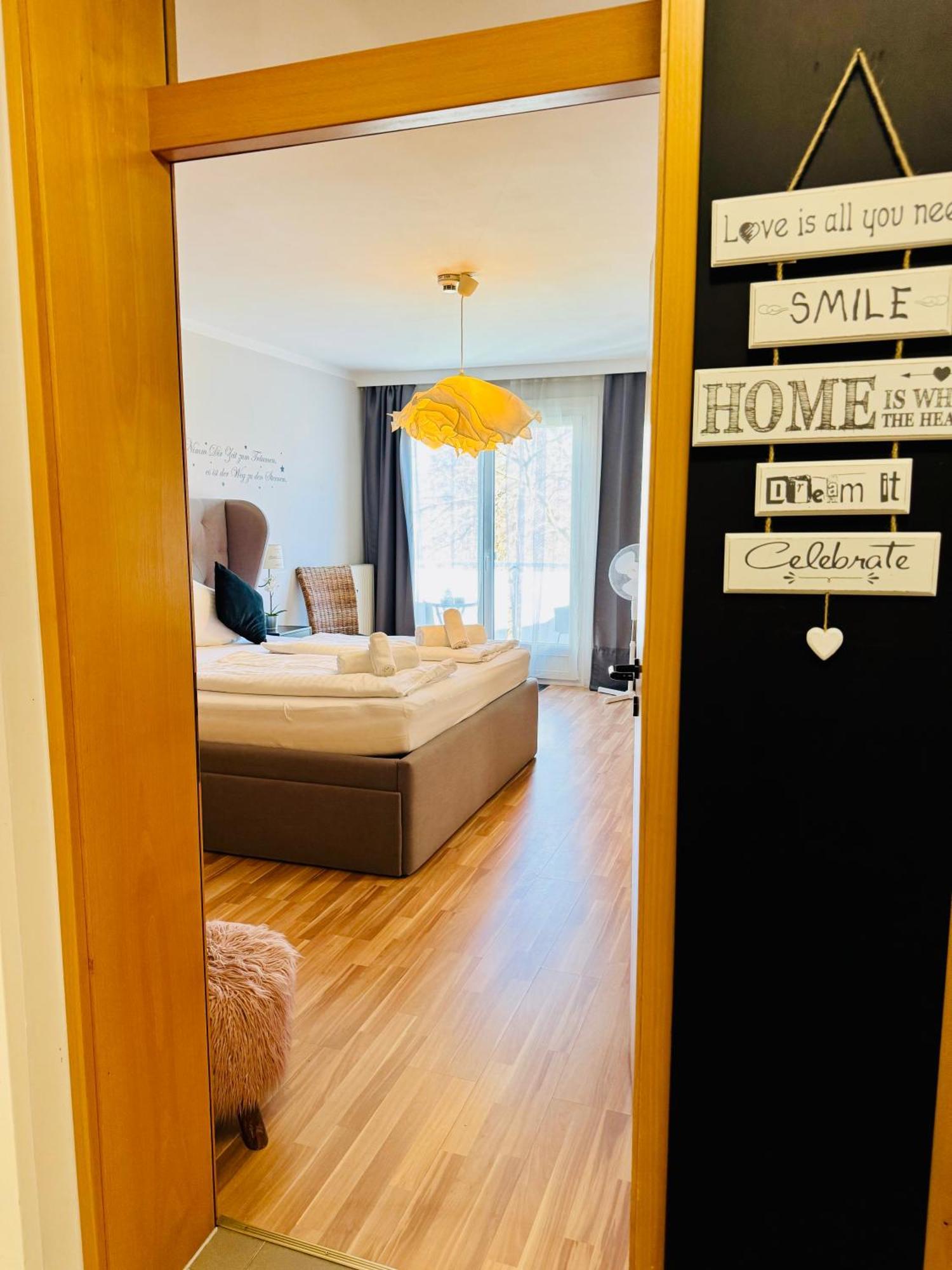 Happystayapartments 菲拉赫 外观 照片